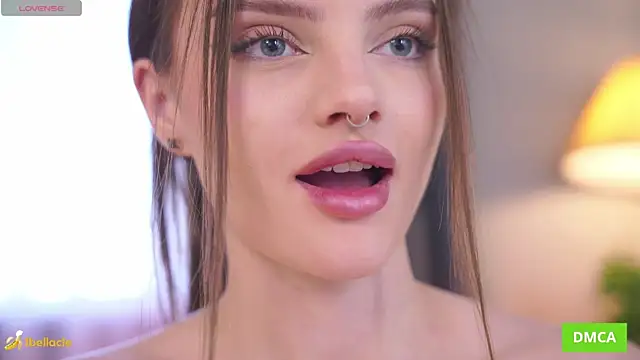 Snapshot of Bellacle chatting on 7, 10, 2025 Bellacle online show from 7, 10, 2025