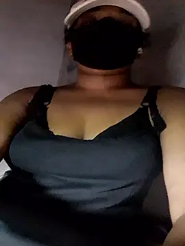 Snapshot of Tharukasenevirathne chatting on 22, 5, 2026 Tharukasenevirathne online show from 22, 5, 2026