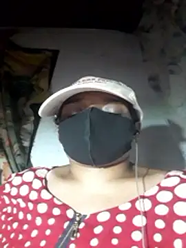 Snapshot of Tharukasenevirathne chatting on 28, 5, 2026 Tharukasenevirathne online show from 28, 5, 2026