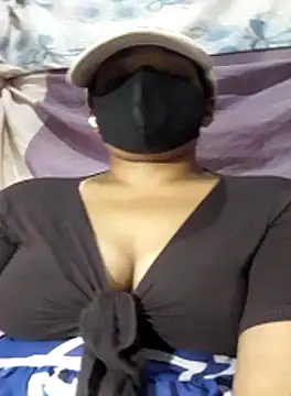 Snapshot of Tharukasenevirathne chatting on 14, 6, 2026 Tharukasenevirathne online show from 14, 6, 2026