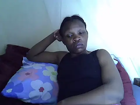 Snapshot of Sweet_serah chatting on 15, 12, 2025 Sweet serah online show from 15, 12, 2025