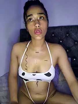 Snapshot of jaderossxx chatting on 14, 11, 2025 jaderossxx online show from 14, 11, 2025