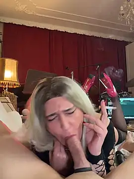 Snapshot of FoxyandTed chatting on 14, 2, 2026 FoxyandTed online show from 14, 2, 2026