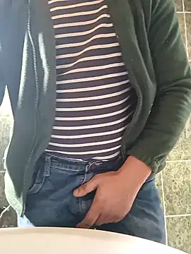 Snapshot of franko1987 chatting on 18, 1, 2025 franko1987 online show from 18, 1, 2025