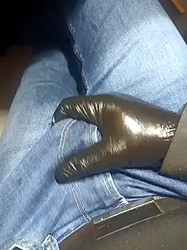 Snapshot of franko1987 chatting on 3, 2, 2025 franko1987 online show from 3, 2, 2025