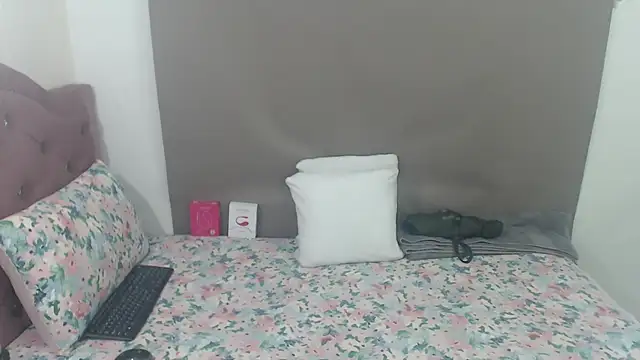Snapshot of kimberlyjamexxx chatting on 15, 6, 2026 kimberlyjamexxx online show from 15, 6, 2026
