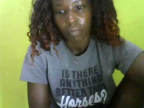 Snapshot of Claris2 chatting on 23, 1, 2025 Claris2 online show from 23, 1, 2025