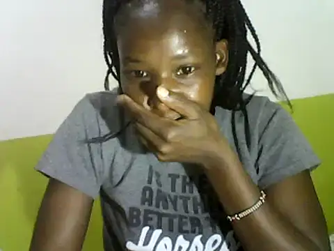 Snapshot of Claris2 chatting on 6, 2, 2025 Claris2 online show from 6, 2, 2025