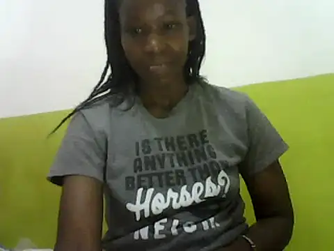 Snapshot of Claris2 chatting on 7, 2, 2025 Claris2 online show from 7, 2, 2025