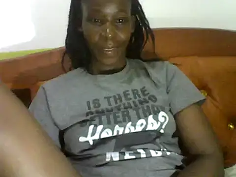 Snapshot of Claris2 chatting on 9, 2, 2025 Claris2 online show from 9, 2, 2025