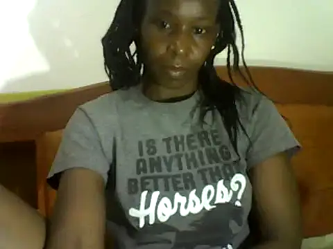 Snapshot of Claris2 chatting on 11, 2, 2025 Claris2 online show from 11, 2, 2025