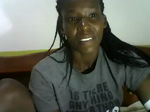 Snapshot of Claris2 chatting on 27, 2, 2025 Claris2 online show from 27, 2, 2025