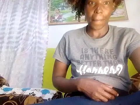 Snapshot of Claris2 chatting on 18, 9, 2025 Claris2 online show from 18, 9, 2025