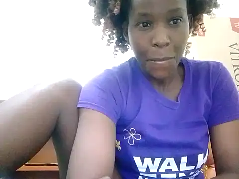 Snapshot of Claris2 chatting on 30, 9, 2025 Claris2 online show from 30, 9, 2025