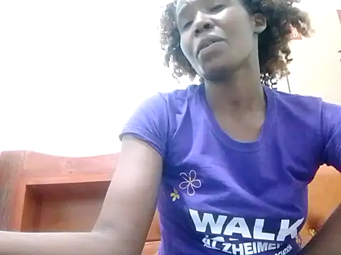 Snapshot of Claris2 chatting on 1, 10, 2025 Claris2 online show from 1, 10, 2025