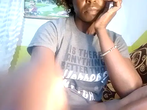 Snapshot of Claris2 chatting on 3, 10, 2025 Claris2 online show from 3, 10, 2025