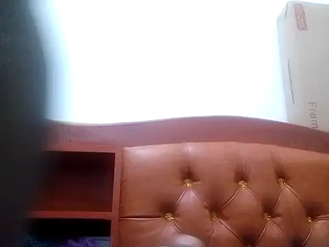 Snapshot of Claris2 chatting on 12, 10, 2025 Claris2 online show from 12, 10, 2025