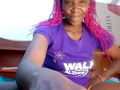 Snapshot of Claris2 chatting on 29, 11, 2025 Claris2 online show from 29, 11, 2025