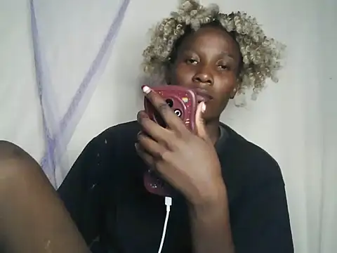 juiccypussy online show from 27, 5, 2026