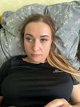 Snapshot of OlgaBuzzz chatting on 19, 2, 2025 OlgaBuzzz online show from 19, 2, 2025