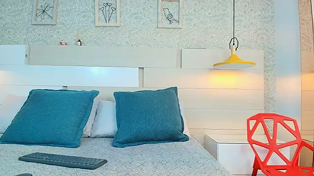 Isabela Coleman online show from 16, 4, 2026