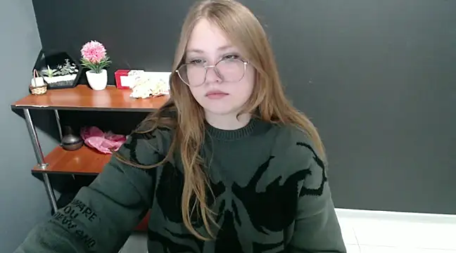 lady minx online show from 4, 12, 2024