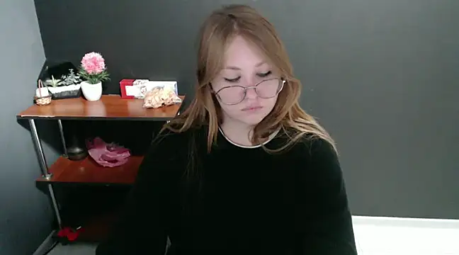 lady minx online show from 6, 12, 2024