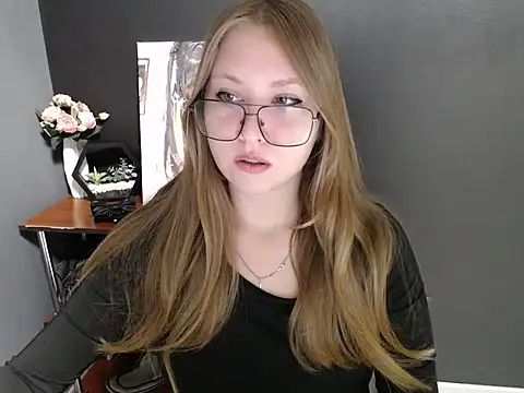 lady minx online show from 3, 10, 2025