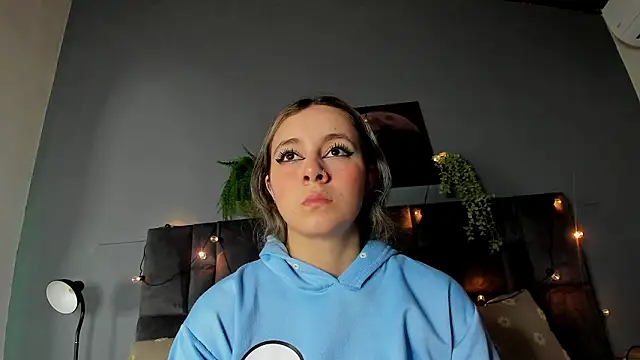 AmbarHills 1 online show from 11, 2, 2026