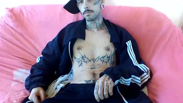 Snapshot of sellvageria chatting on 8, 11, 2025 sellvageria online show from 8, 11, 2025