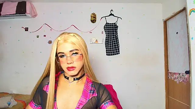 mia foxts online show from 24, 6, 2026