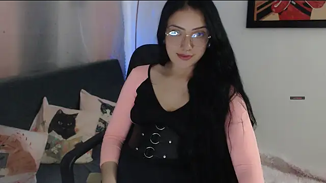 Snapshot of Suzanne_abbey chatting on 24, 4, 2026 Suzanne abbey online show from 24, 4, 2026