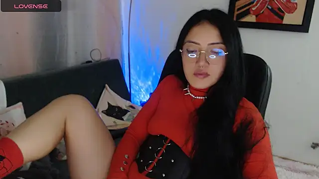 Snapshot of Suzanne_abbey chatting on 3, 7, 2026 Suzanne abbey online show from 3, 7, 2026