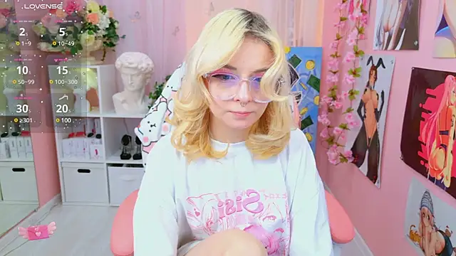 Coconut Mia online show from 17, 1, 2025