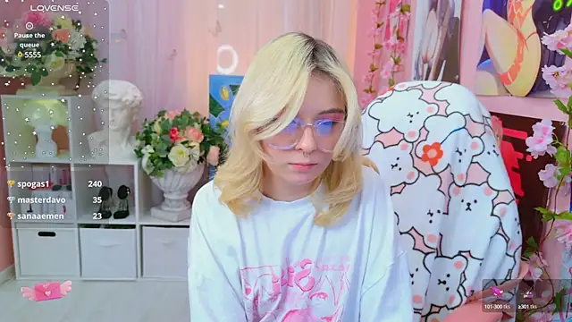 Coconut Mia online show from 18, 1, 2025