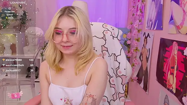 Coconut Mia online show from 25, 1, 2025