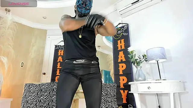 Snapshot of RicoBrown777_ chatting on 7, 10, 2025 RicoBrown777 online show from 7, 10, 2025