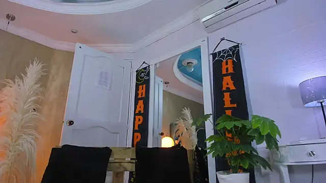 Snapshot of RicoBrown777_ chatting on 10, 10, 2025 RicoBrown777 online show from 10, 10, 2025