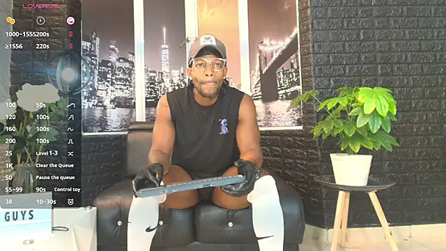 Snapshot of RicoBrown777_ chatting on 25, 10, 2025 RicoBrown777 online show from 25, 10, 2025
