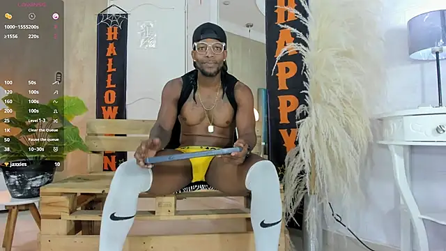 Snapshot of RicoBrown777_ chatting on 27, 10, 2025 RicoBrown777 online show from 27, 10, 2025