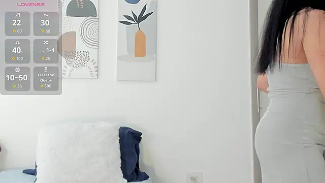 Evawalker  online show from 6, 3, 2026