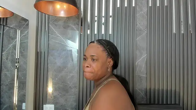 SaraiEvans online show from 7, 2, 2025