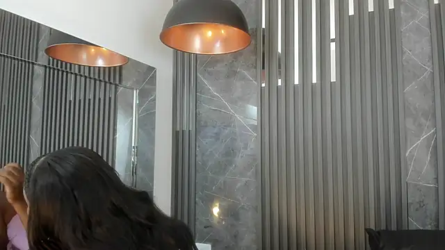 SaraiEvans online show from 9, 2, 2025