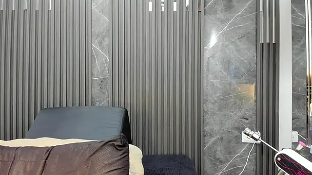 SaraiEvans online show from 25, 9, 2025