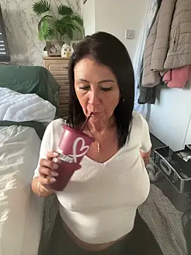 Naughtynanny75 online show from 10, 12, 2024