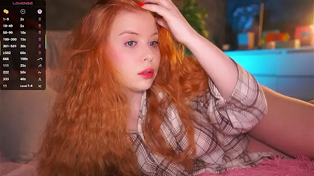 RedHotVixen0 online show from 4, 2, 2026