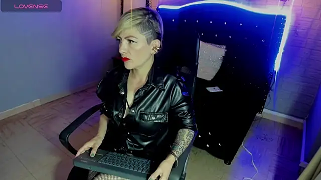 Maria fernandaxxx  online show from 24, 1, 2025