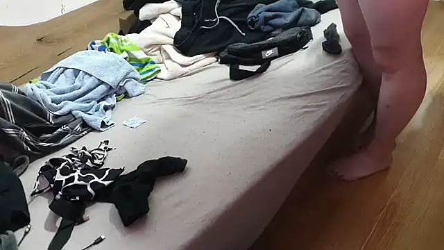 eblata04 online show from 19, 10, 2025