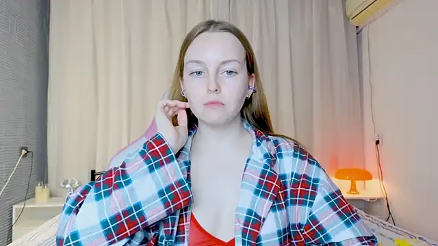 Snapshot of Wild__flowers chatting on 19, 10, 2025 Wild flowers online show from 19, 10, 2025