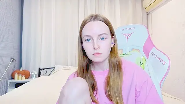 Snapshot of Wild__flowers chatting on 22, 11, 2025 Wild flowers online show from 22, 11, 2025